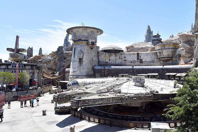 "Star Wars: Galaxy's Edge" abre sus puertas.
